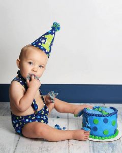 Selecting a Cake for Your Child's First Birthday 1